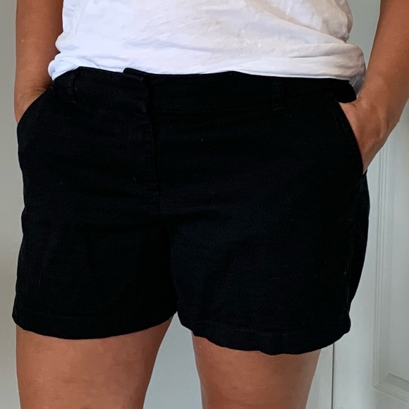😎 J Crew - Black Shorts 4.5 in inseam Size 12 - Picture 2 of 9